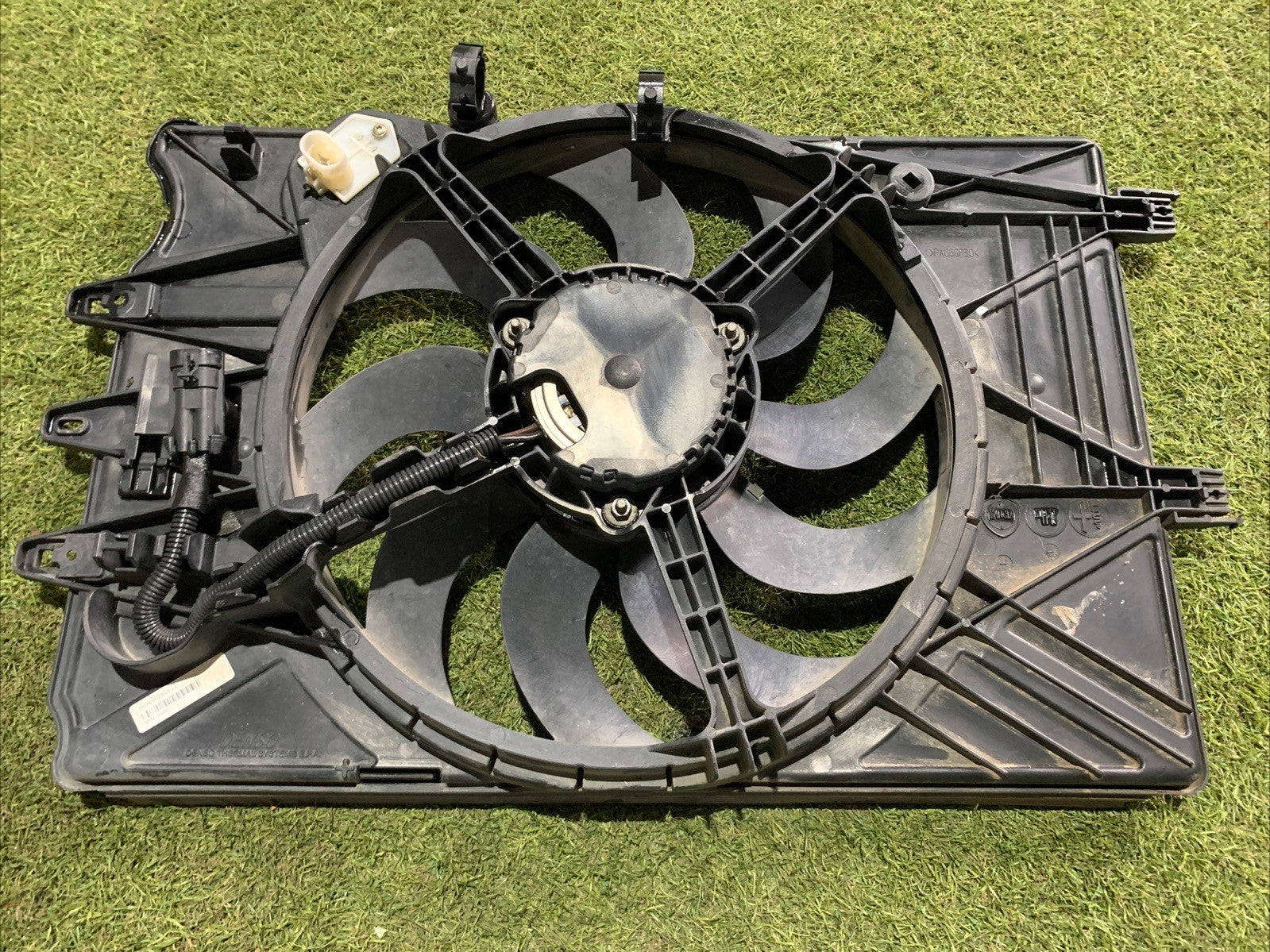 VENTOLA RADIATORE PER FIAT 500 L Serie (351_352) 8A9410100 diesel 1300 (12>)