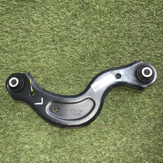 Braccio Oscillante Superiore Posteriore Sinistro Kia Sportage 2023 1.6 Hybrid