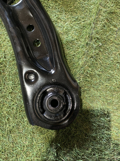 BRACCIO OSCILLANTE ANTERIORE SINISTRO VOLKSWAGEN T-ROC 2024 1.5 BENZINA