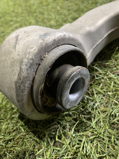 Braccio Oscillante Superiore Anteriore Destro Maserati Levante 06700319940