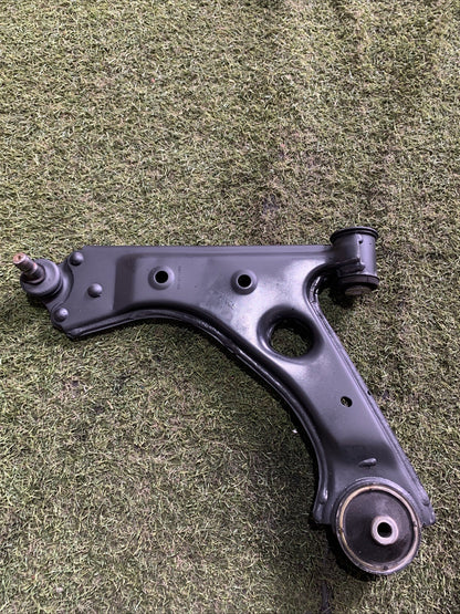 Braccio Oscillante Anteriore Sinistro Opel Corsa E 2015 Benzina 13426552