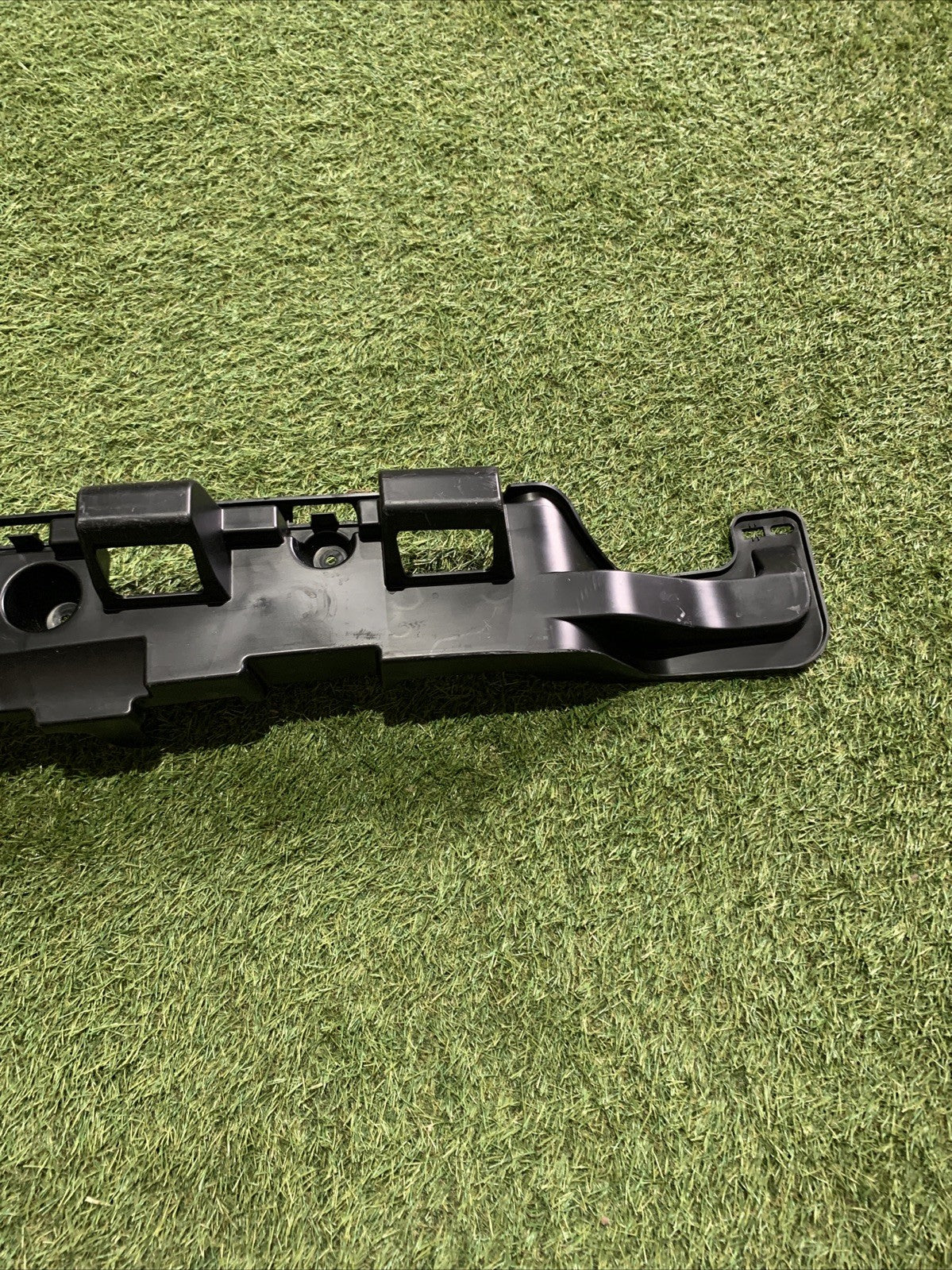 Staffa Centrale Paraurti Posteriore Fiat 600 2023 52239172