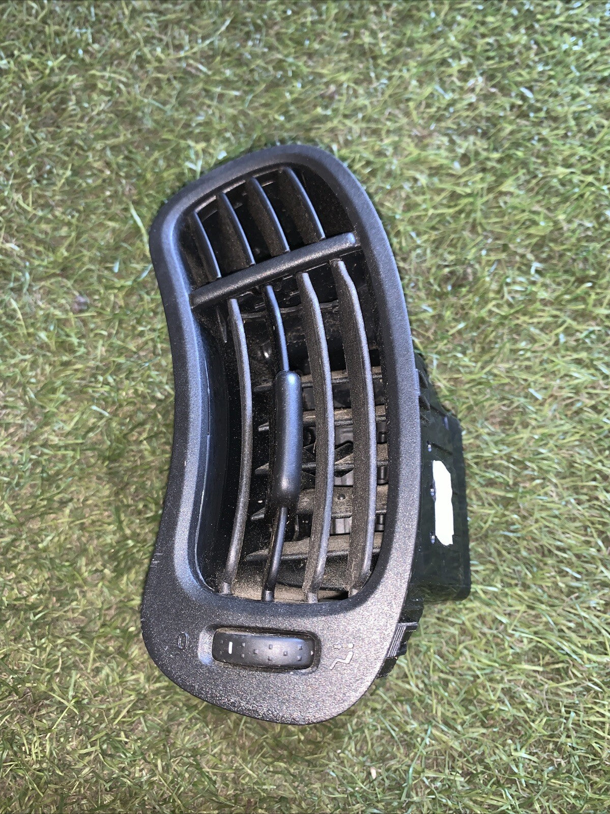 735597682 Bocchetta Aria Destra DX FIAT PANDA 2020