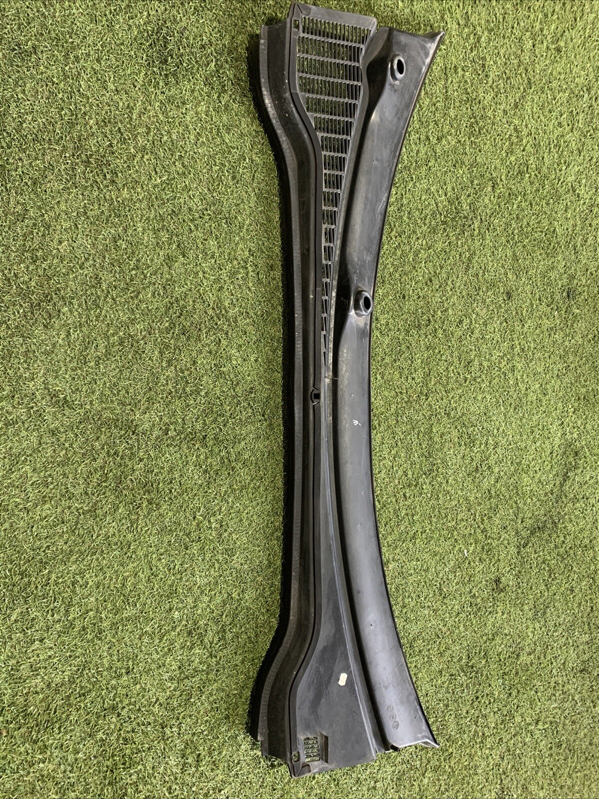 GRIGLIA GOCCIOLATOIO ANT. PER FIAT 500 L Serie (351_352) 735521834 (12>)