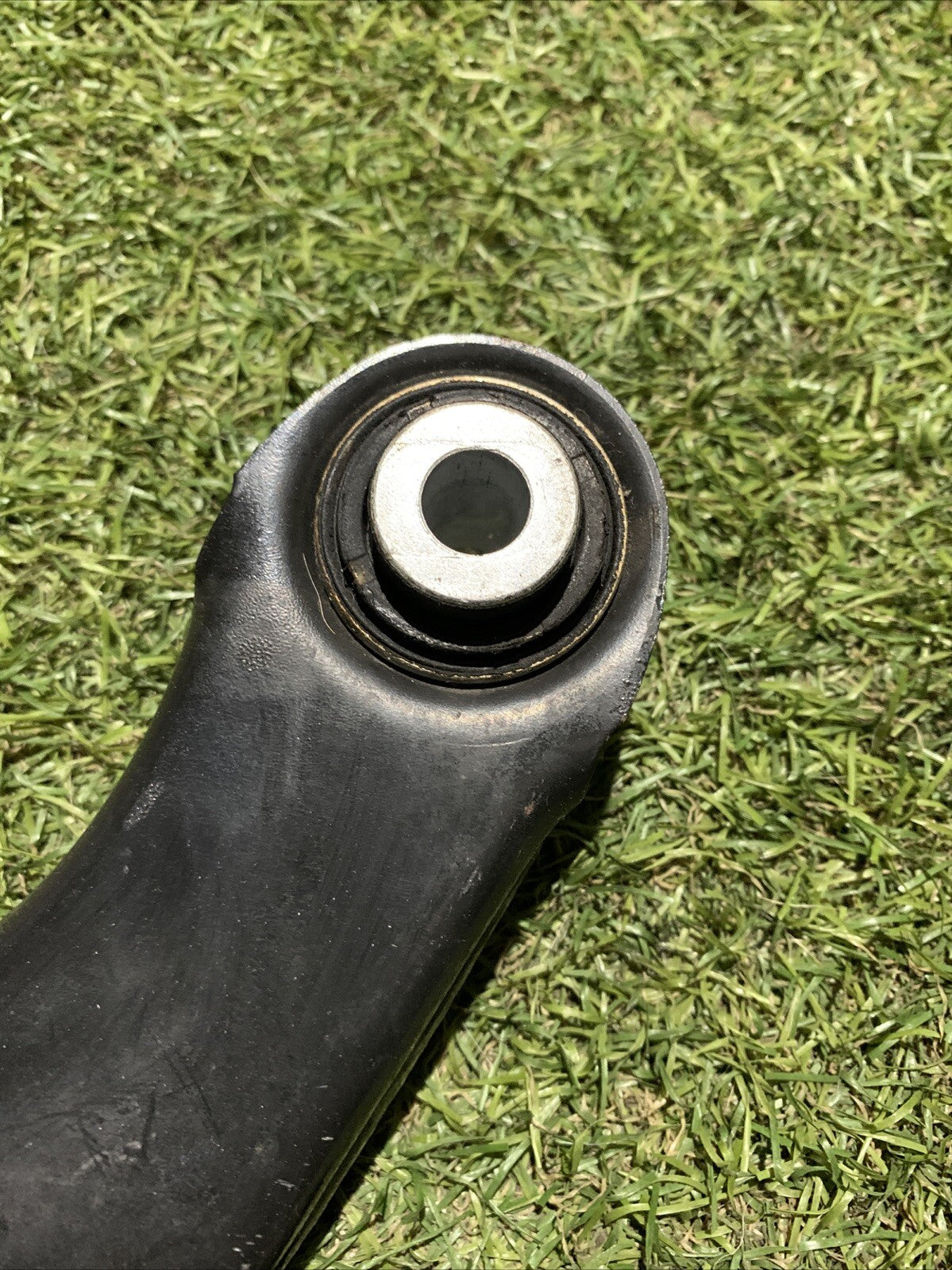 Braccio Oscillante Posteriore Destro Volkswagen Golf 8R 2.0 Benzina 5Q0505323D