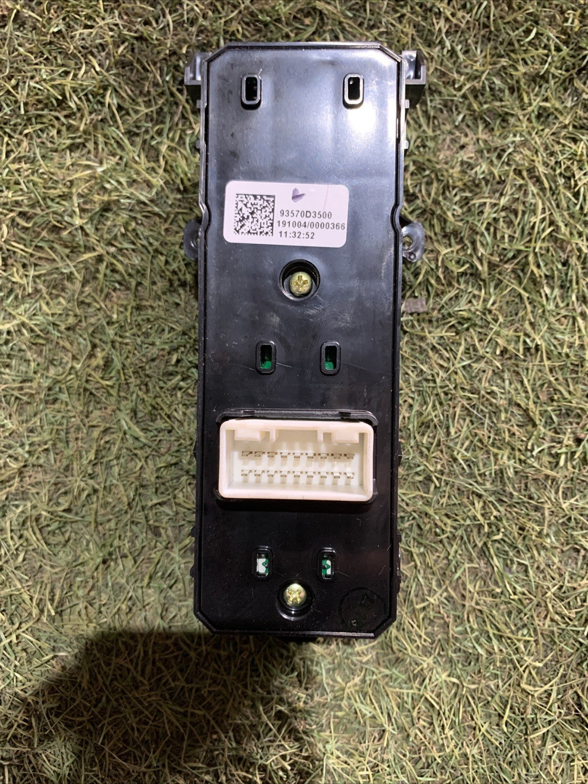 Pulsantiera Anteriore Sinistra Hyundai Tucson 2019 93570D3500
