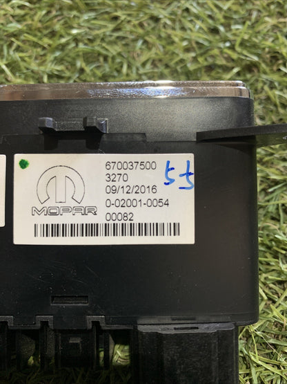 INTERFACCIA PRESA USB/INGRESSO AUX PER MASERATI Levante Serie 670037500 (16>)