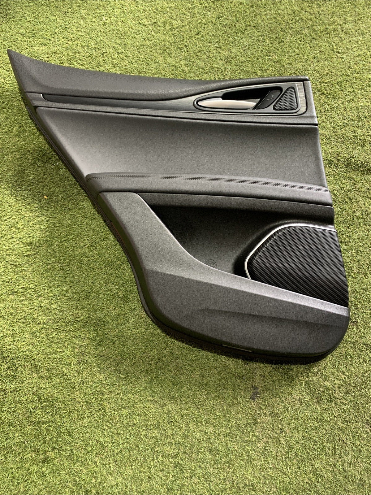 PANNELLO POSTERIORE SINISTRO PER ALFA ROMEO Stelvio Serie (949_)  (16 