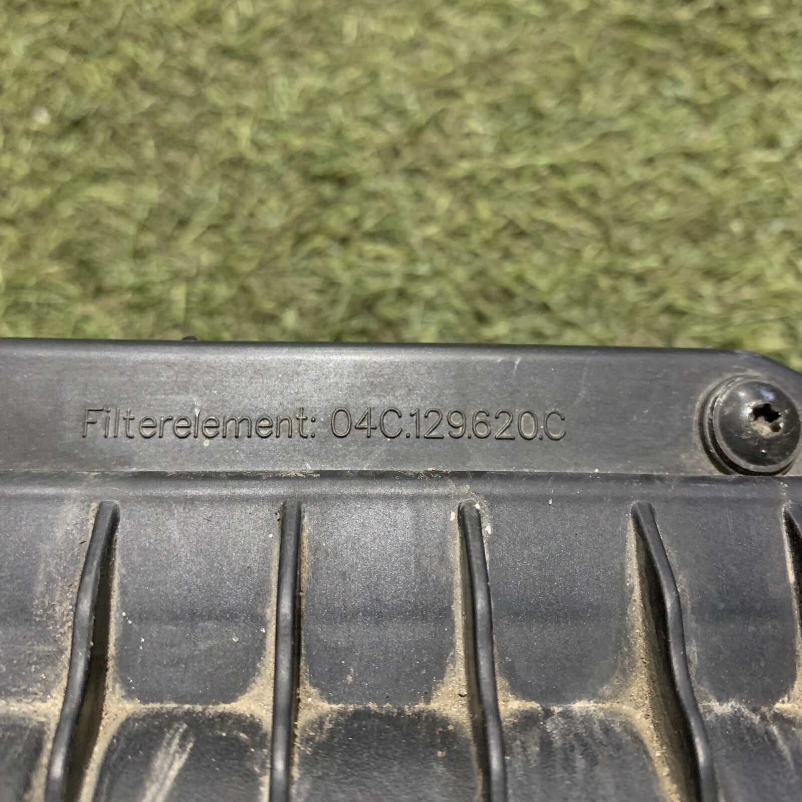 BOX SCATOLA FILTRO ARIA VOLKSWAGEN Up 1° Serie 1.0 B 04C129611J