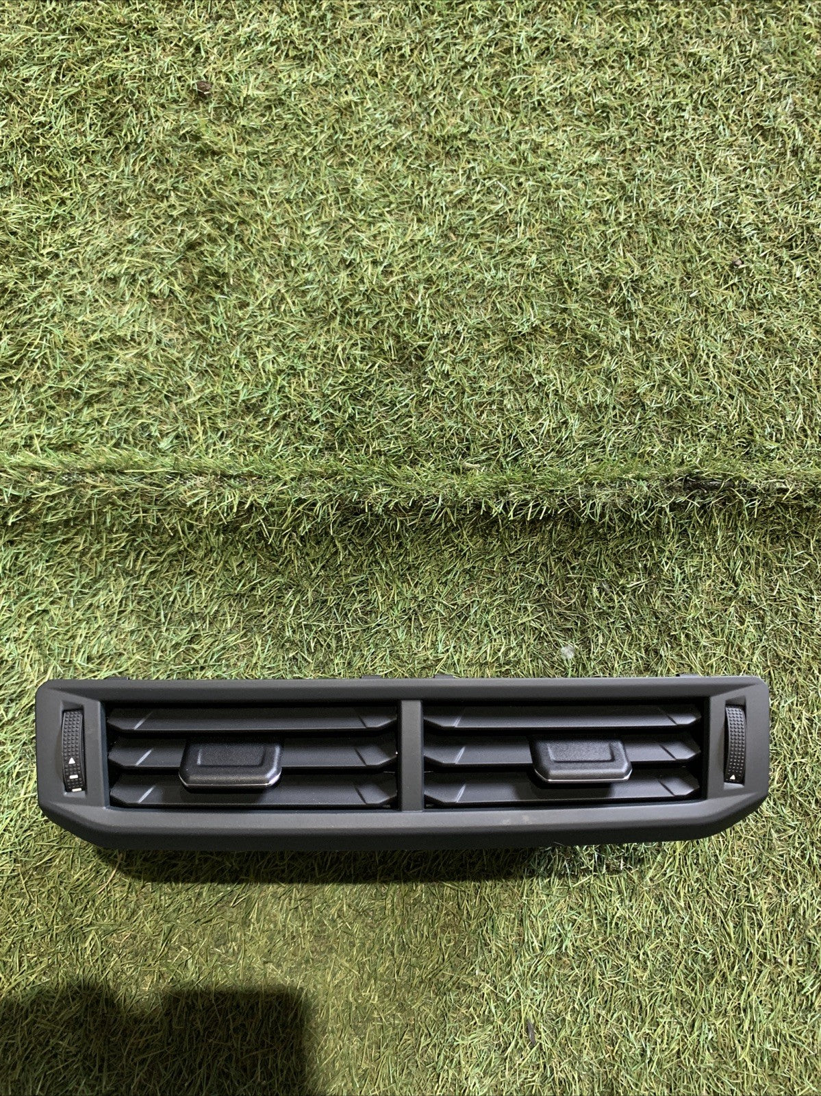 BOCCHETTA ARIA CRUSCOTTO CENTRALE VOLKSWAGEN POLO 2024 2G0819728GQVQ