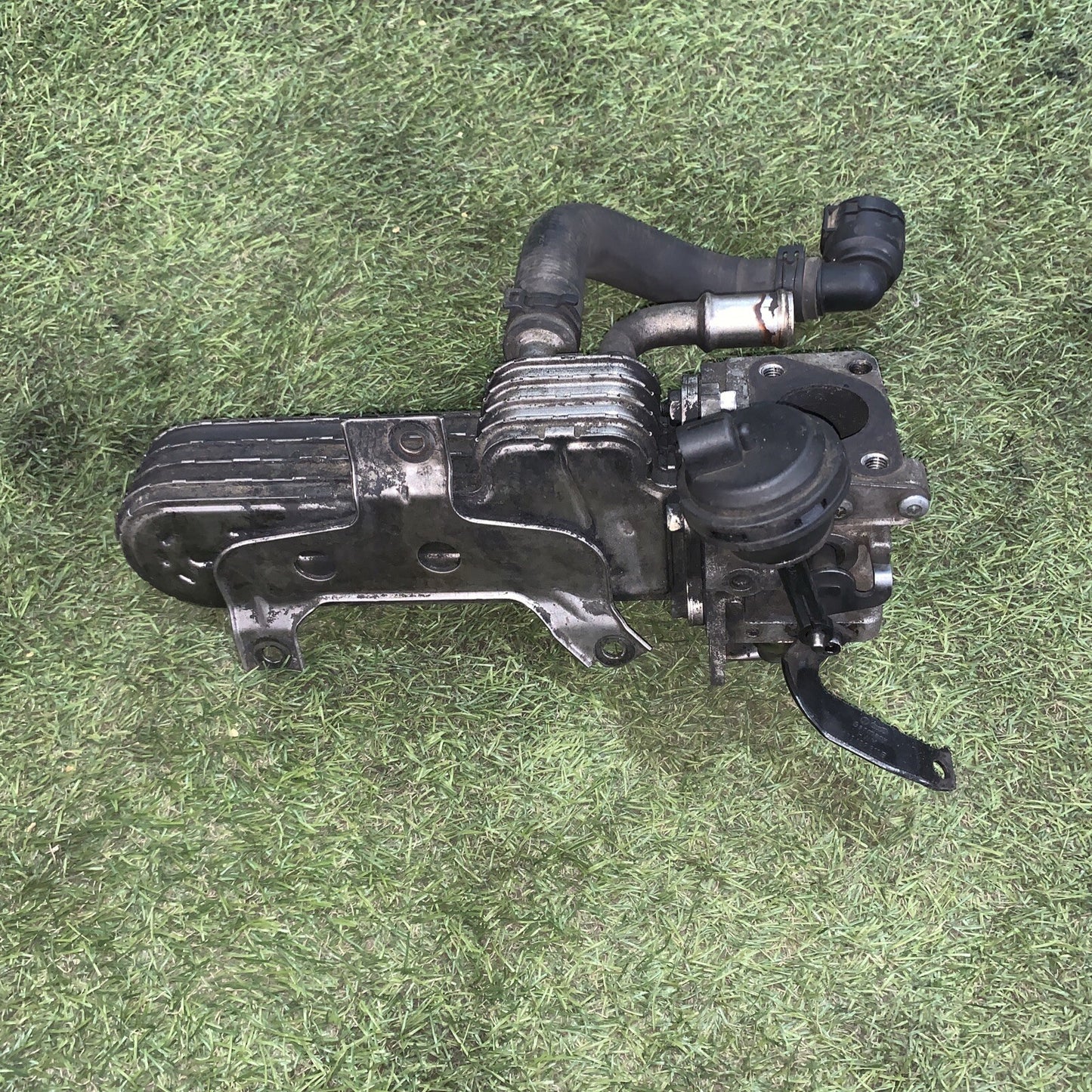 SCAMBIATORE EGR VOLKSWAGEN Golf 5 Berlina 038131513AD BKC Diesel 2005