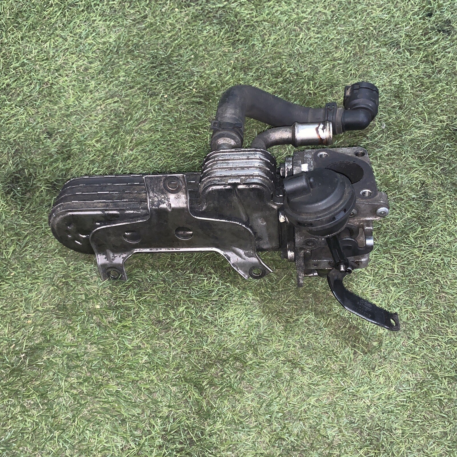 SCAMBIATORE EGR VOLKSWAGEN Golf 5 Berlina 038131513AD BKC Diesel 2005