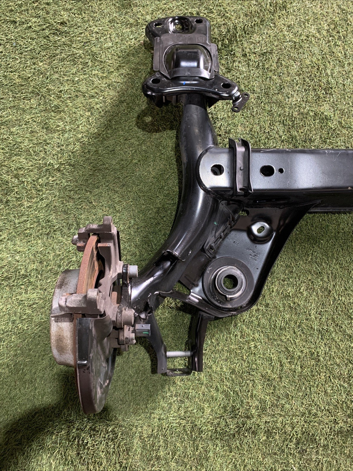PONTE ASSALE POSTERIORE VOLKSWAGEN T-ROC 5Q0501049BJ