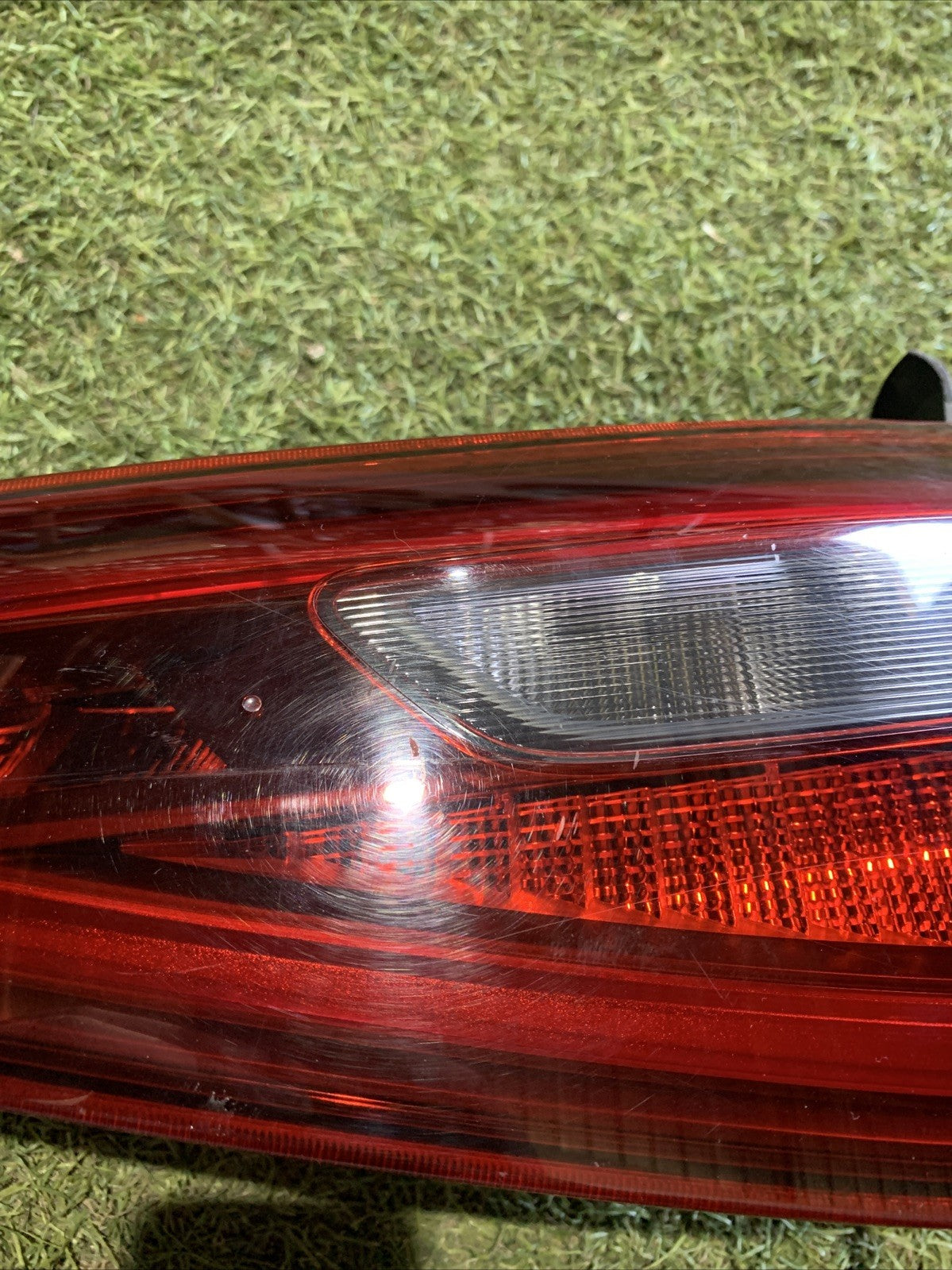 fanale stop posteriore Destro Interno Alfa Romeo Stelvio 00505531800 (2)