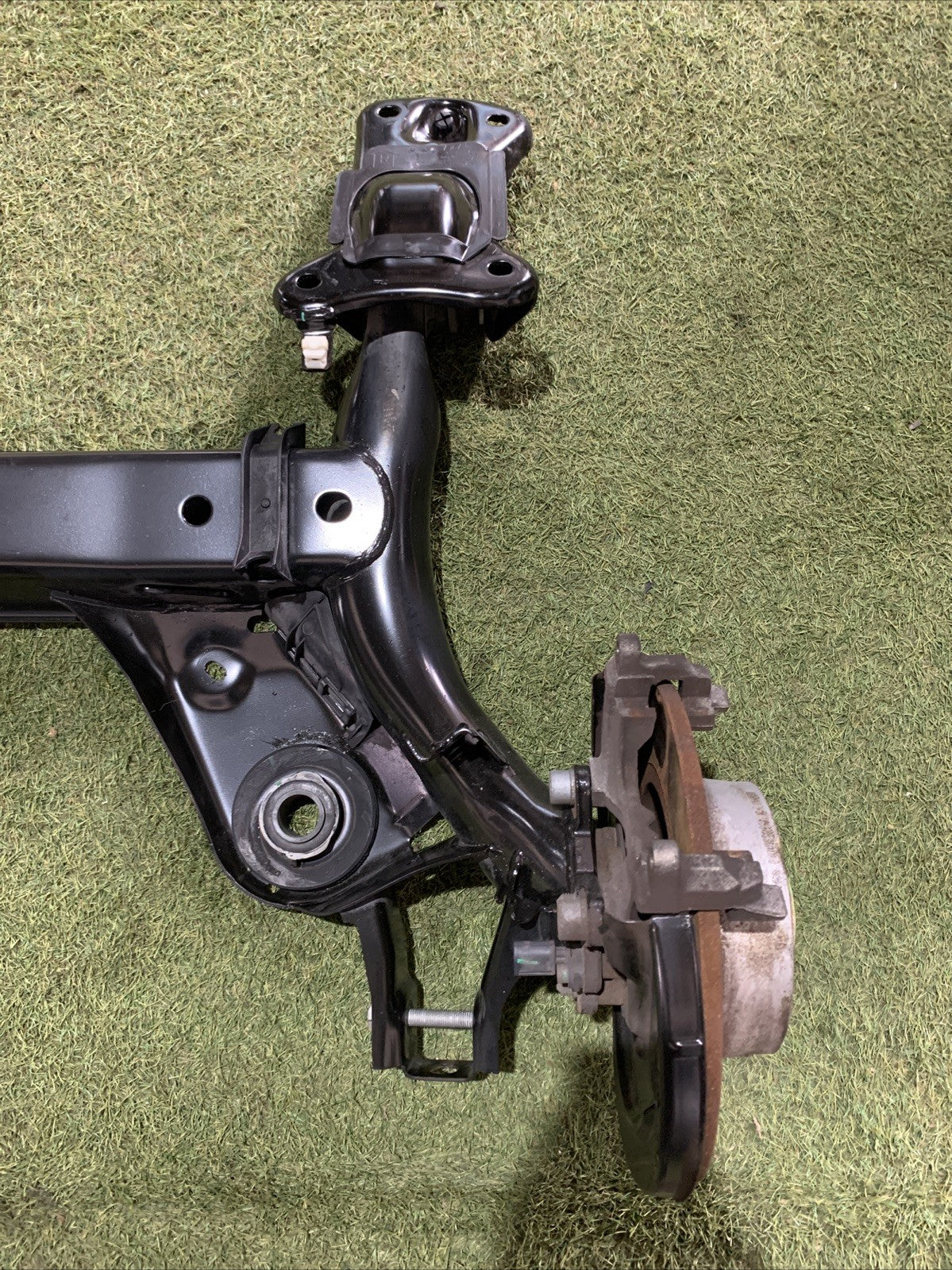 PONTE ASSALE POSTERIORE VOLKSWAGEN T-ROC 5Q0501049BJ