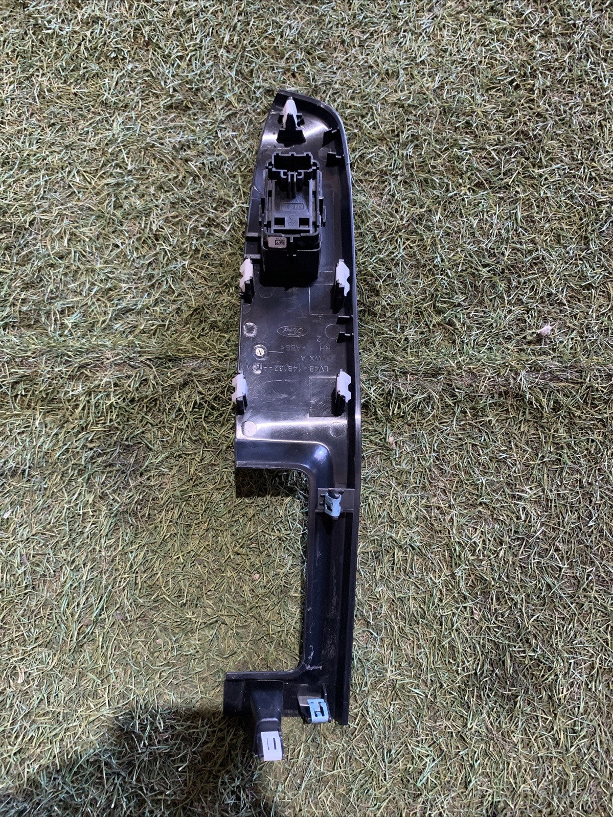 PULSANTIERA ANTERIORE DESTRA PER FORD Kuga Serie (DFK) LV4B-14B132-A (19 )