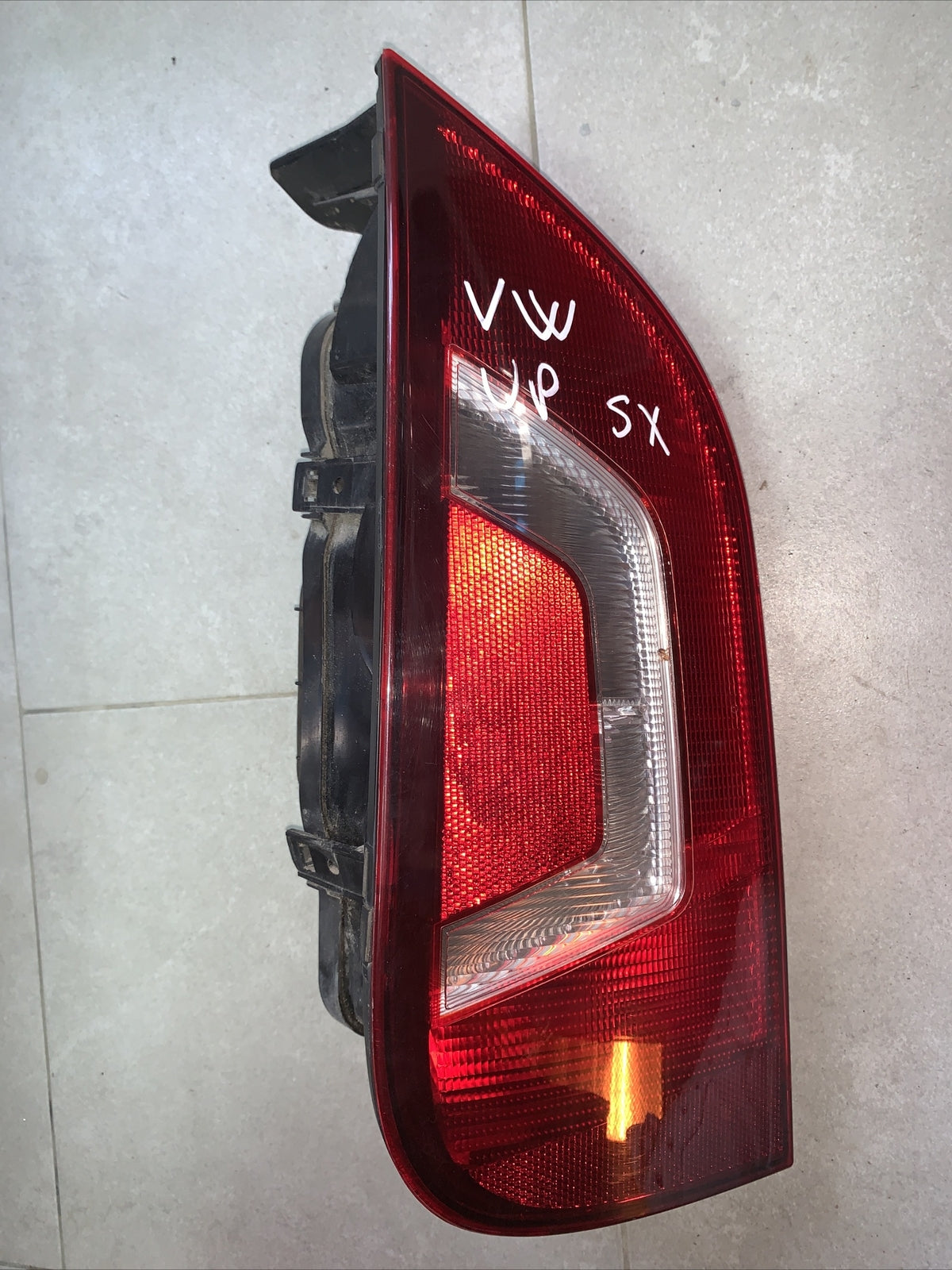 STOP FANALE POSTERIORE SINISTRO VOLKSWAGEN Up 1S0945257