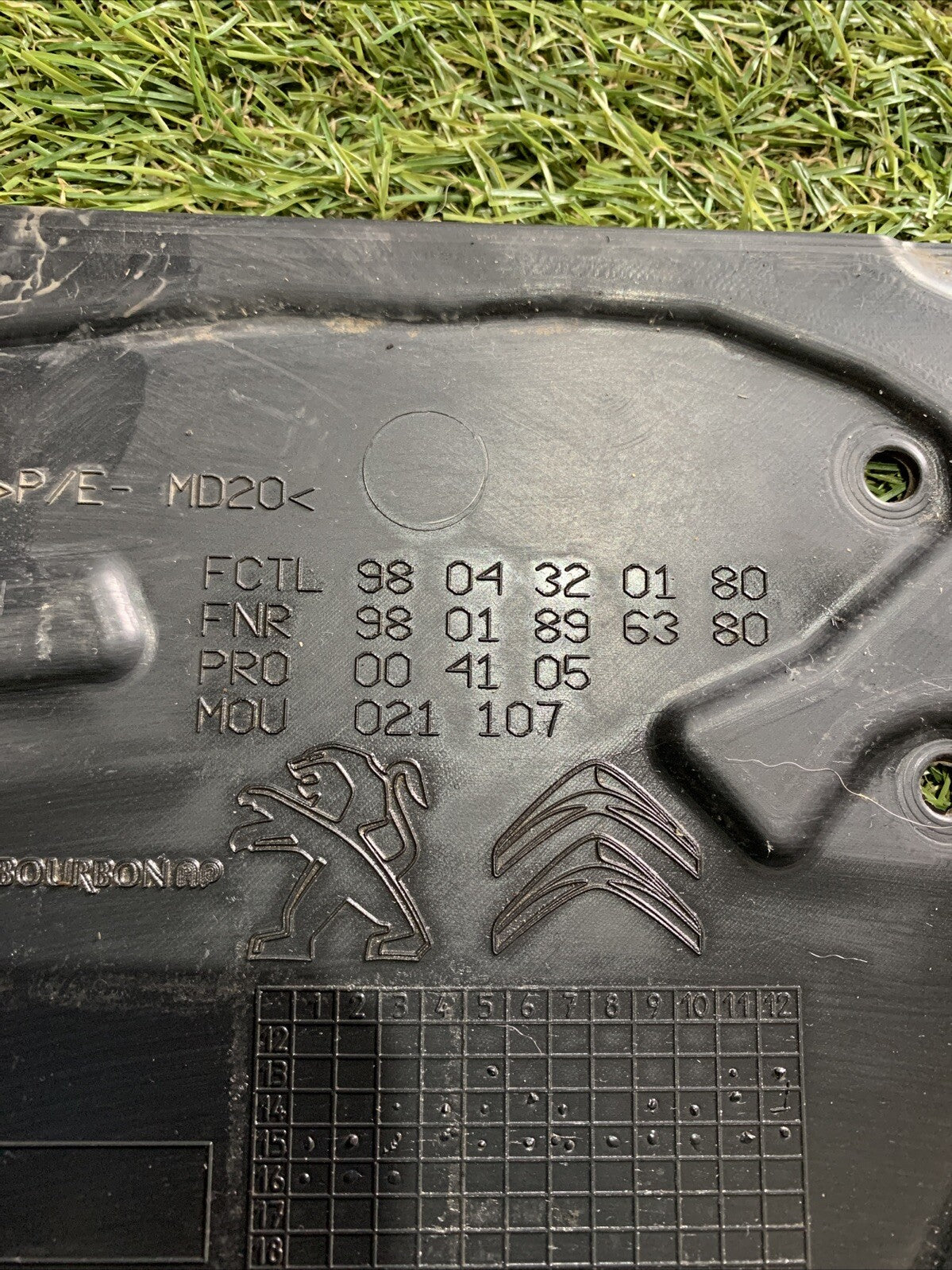 Sotto Scocca Posteriore Peugeot 308 2016 Berlina 9804320180