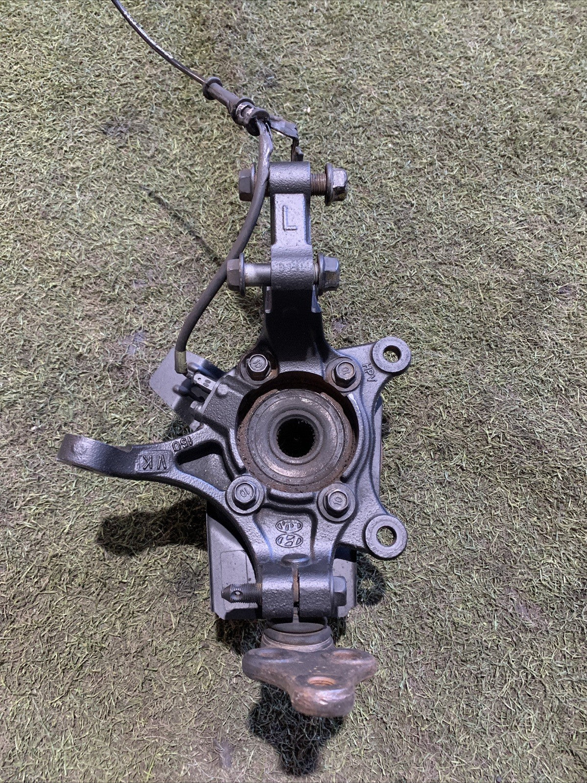 Mozzo Montante Fusello Anteriore Sinistro Kia Ceed 2013-2015 1.6 Diesel