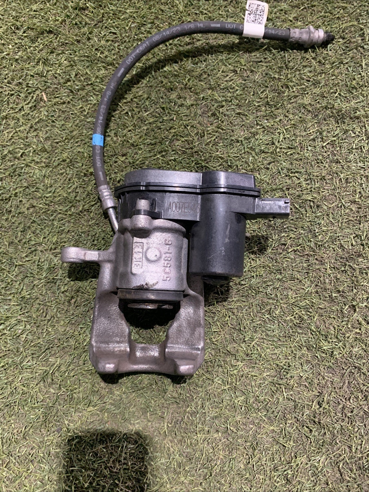 PINZA FRENO POSTERIORE SX ELETTRICA KIA SPORTAGE (NQ5) 1.6 DIESEL 58210N7600 (2)