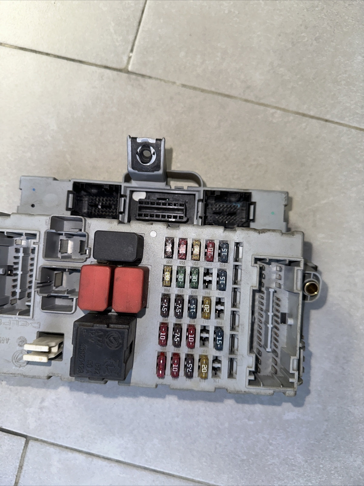 51735170 CENTRALINA SCATOLA PORTAFUSIBILI FUSIBILIERA FIAT PUNTO 188 1.3 Mj