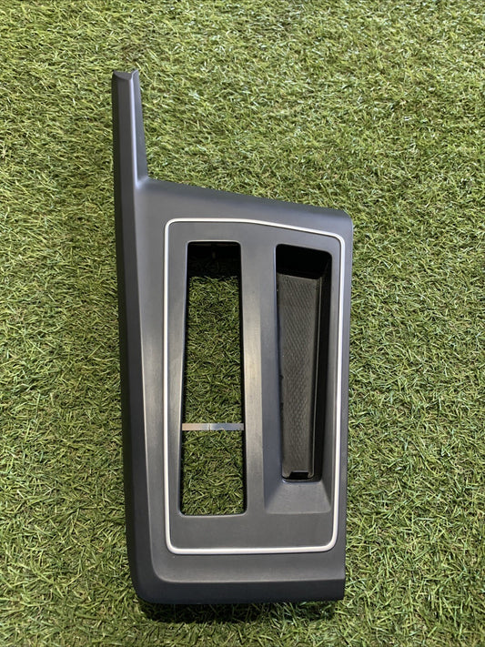 Modanatura Console Centrale Volkswagen Golf 8 5H1864263A