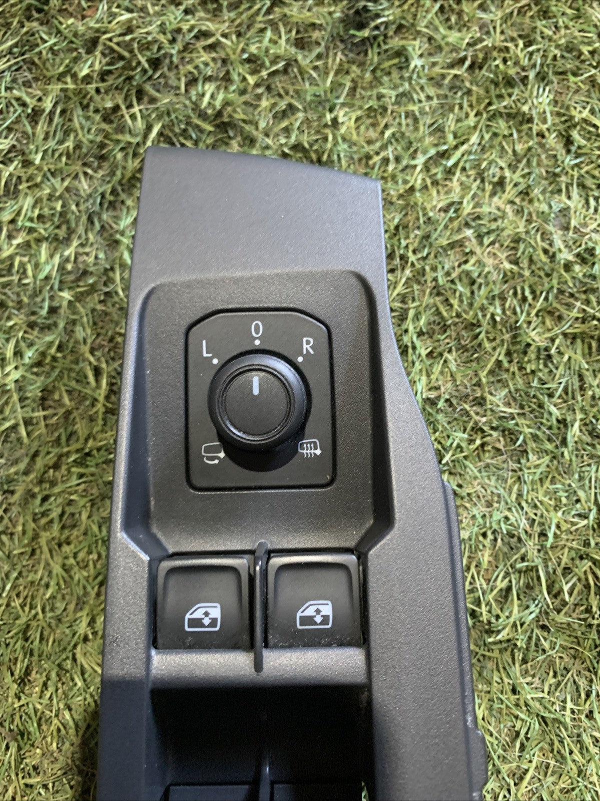 Pulsantiera Alzavetri Anteriore Sinistra Volkswagen Polo 2023 5G0959857D