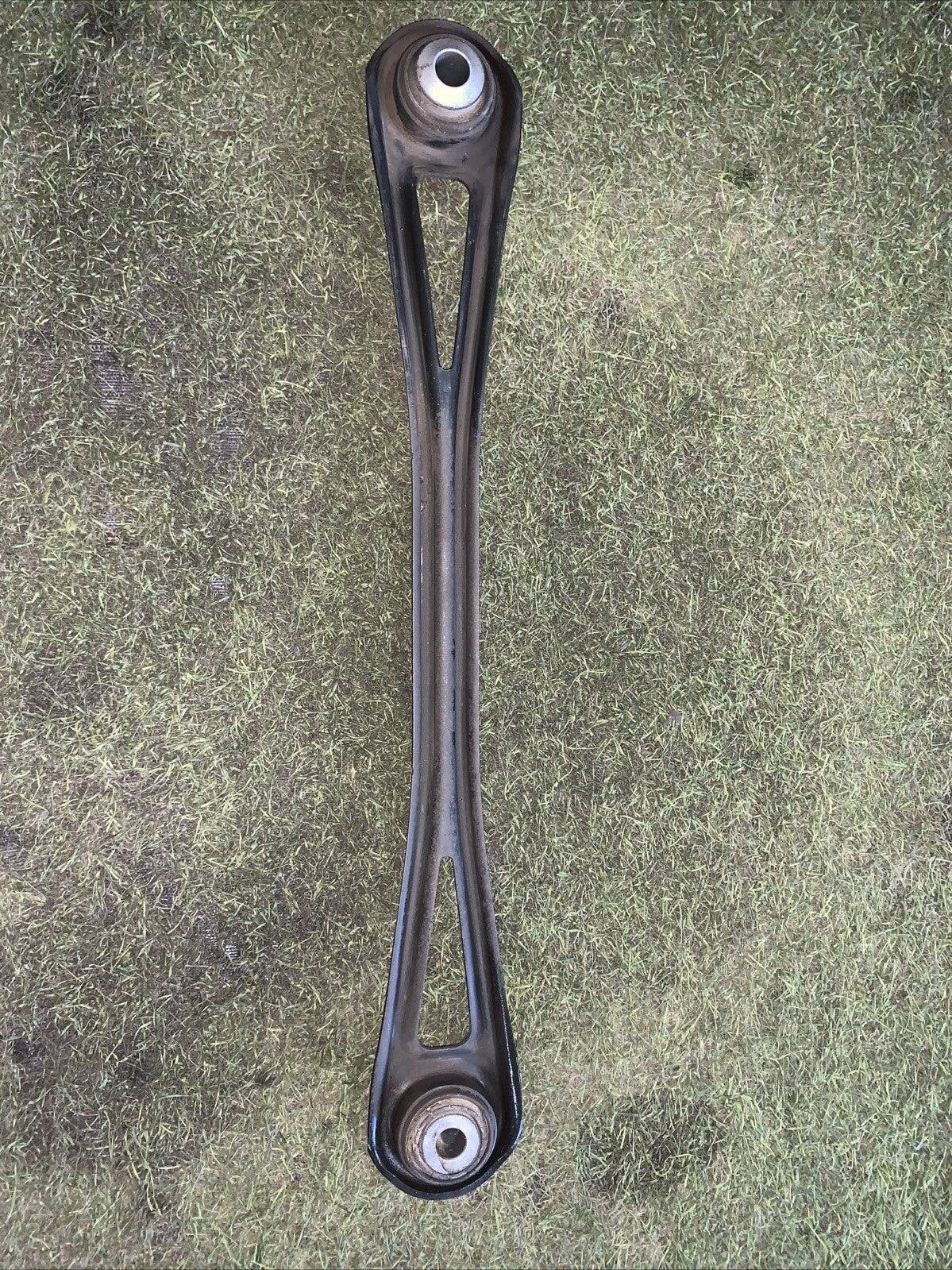 Braccio oscillante posteriore inferiore destro Audi Q7 2006 3.0D 7L8501529A