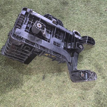 ALLOGGIO BATTERIA AUDI A3 8P 1K0915333-B