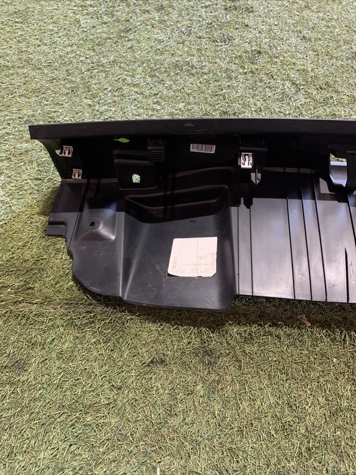 BATTICOFANO POSTERIORE FORD KUGA III 2020  LV4B-S404C08-A