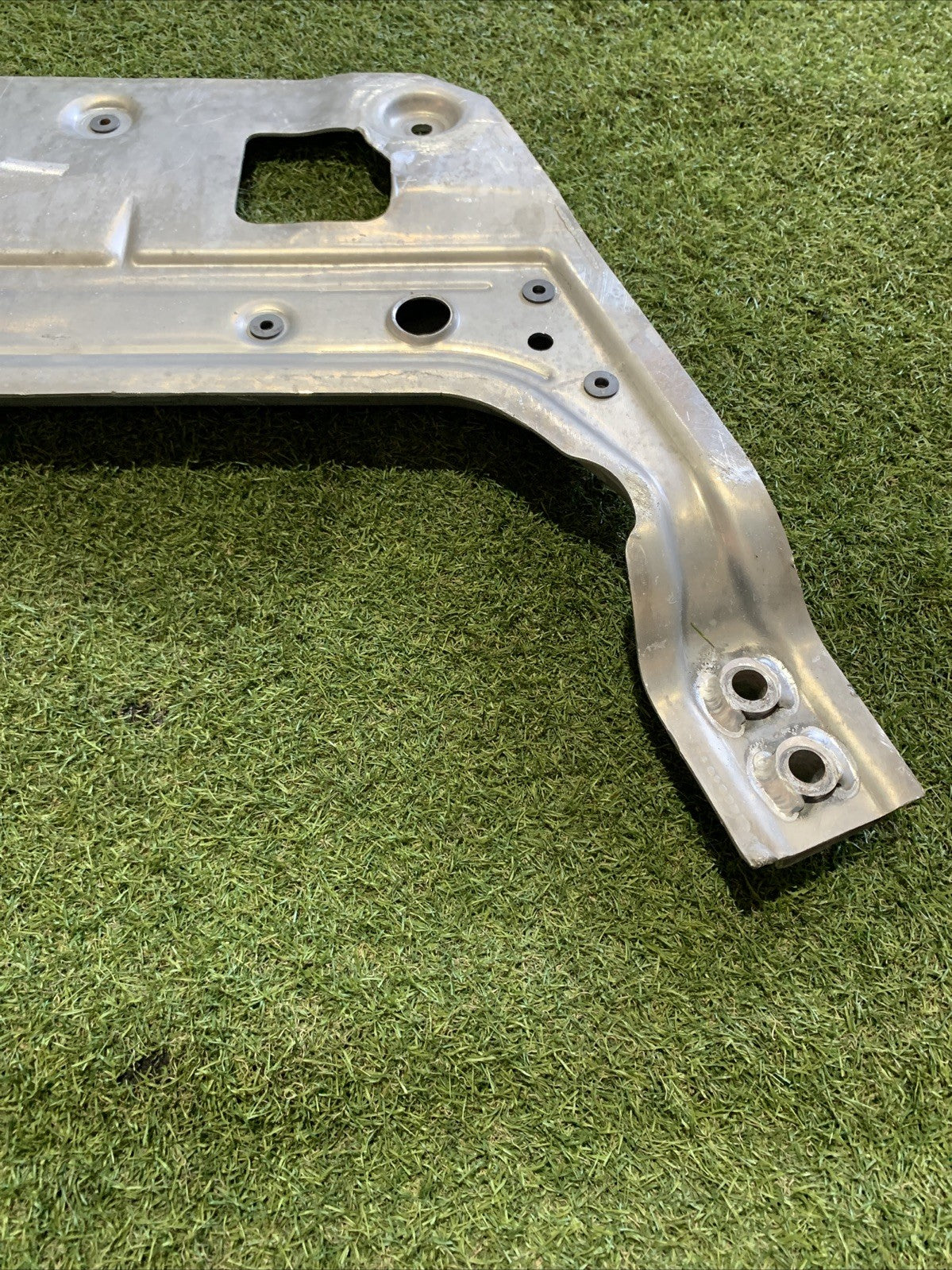 Rinforzo Assale Anteriore Maserati Levante 670031978