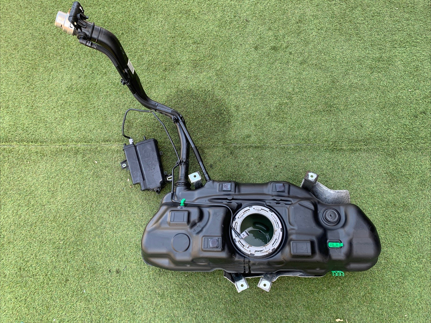 Serbatoio Carburante Fiat Panda 312 1.2b ( 2012 ) cod : 51885817 (2)