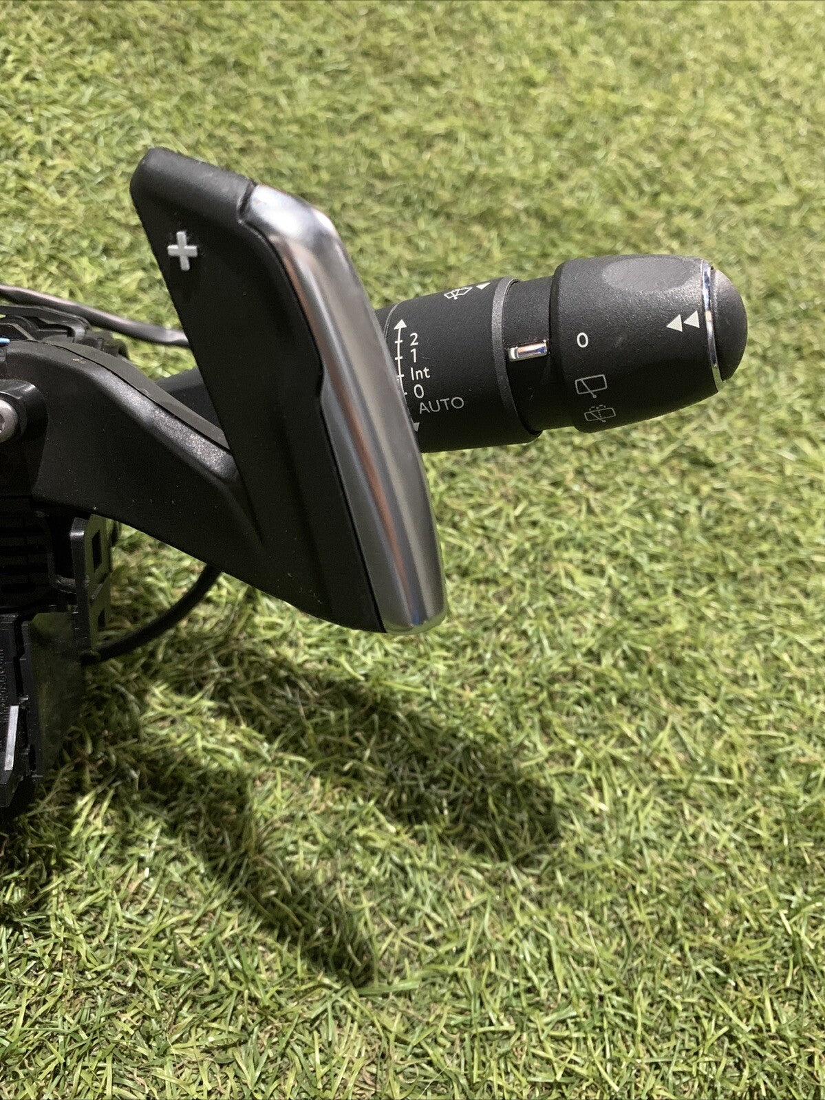 DEVIOLUCI CON PALETTE PEUGEOT 2008 Serie 98312547ZD (19 )