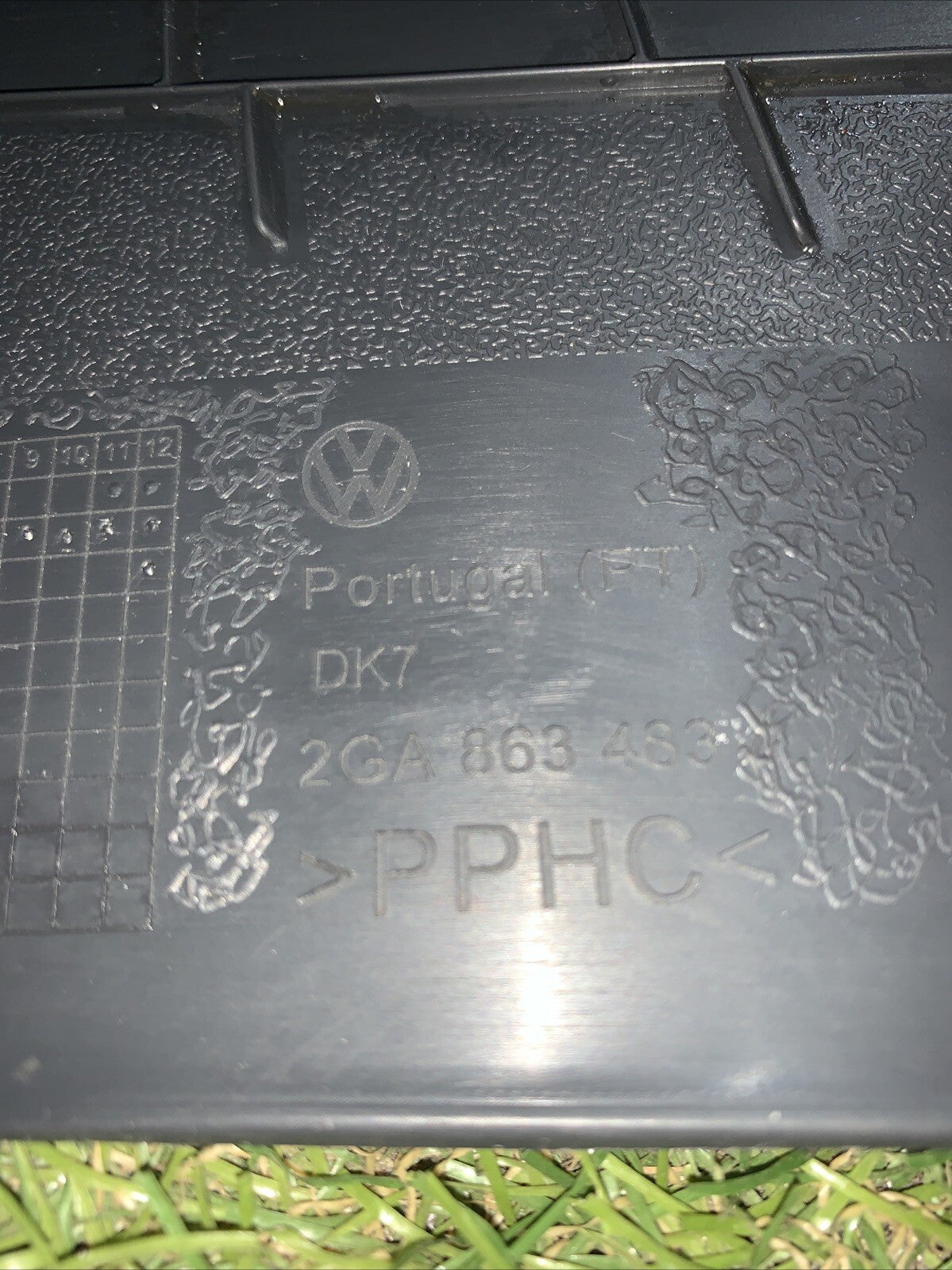 Rivestimento Battitacco Anteriore Sinistro Volkswagen T-Roc 2GA863483