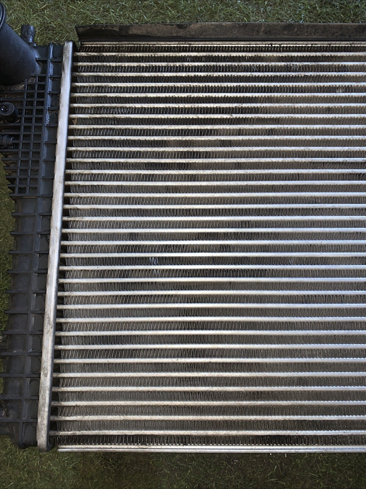 RADIATORE INTERCOOLER VOLKSWAGEN GOLF 5 1.9 1K0145803A