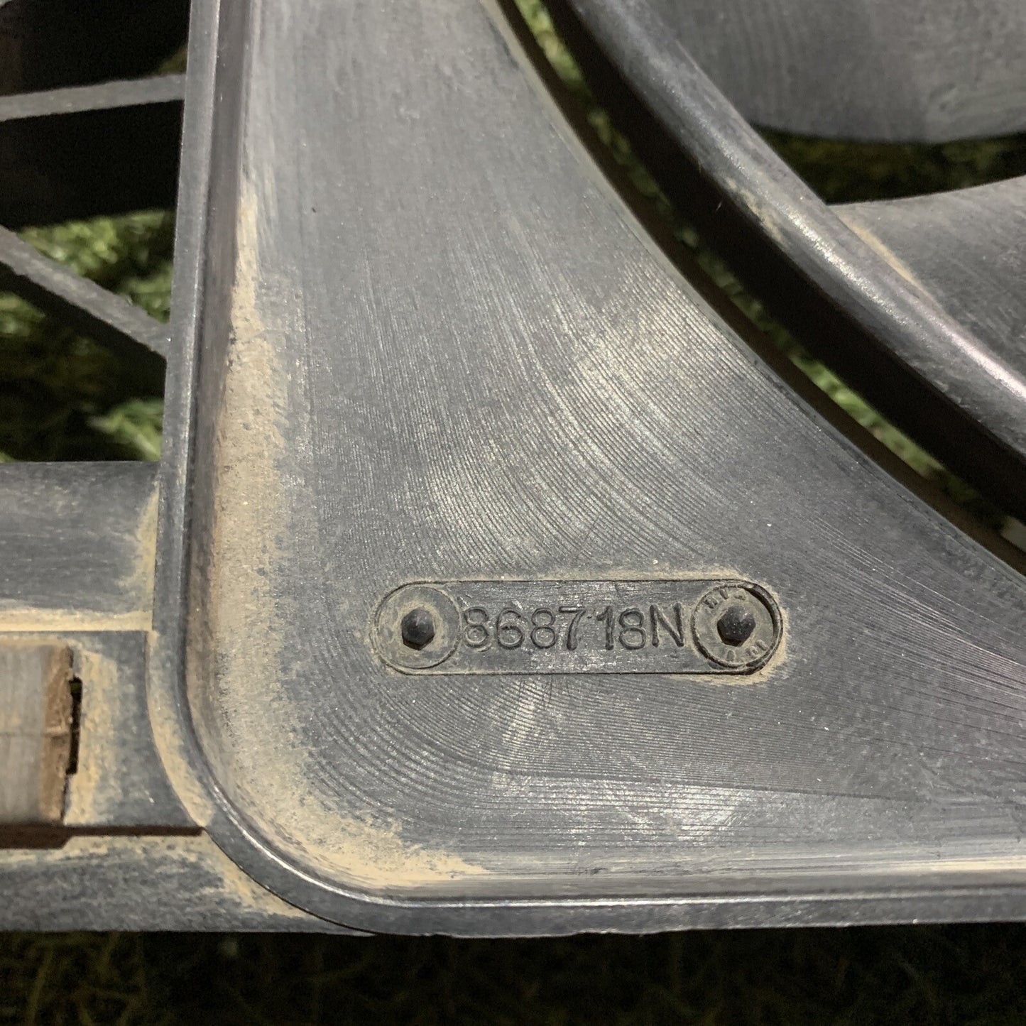 ELETTROVENTOLA RADIATORE CON CONVOGLIATORE  PER FIAT PUNTO 188 1.2 868718N