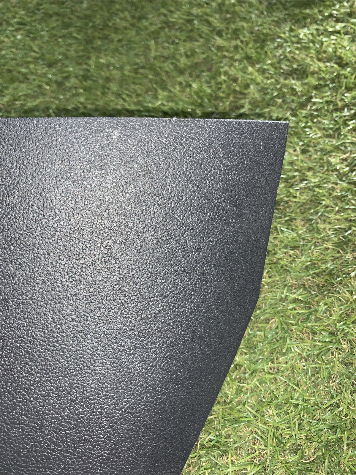 Rivestimento Battitacco Anteriore Sinistro Volkswagen T-Roc 2GA863483