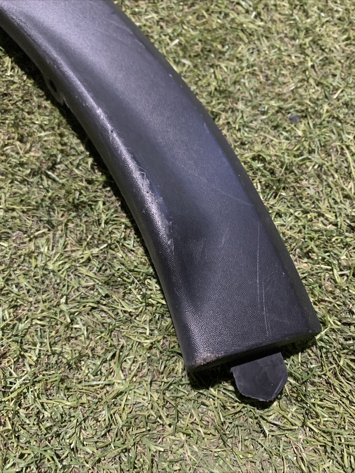 MODANATURA PARAFANGO POST SX PER RENAULT Captur Serie 788A38847R (13>)
