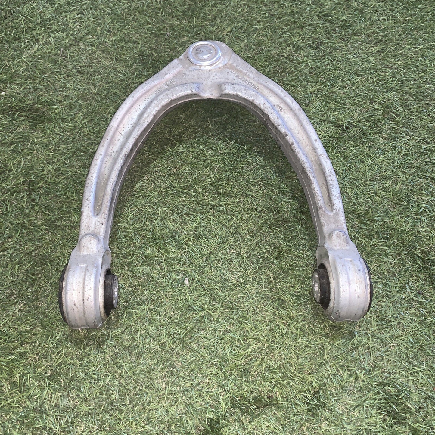 K206603 braccio sospensione superiore anteriore Destro per ALFA ROMEO STELVIO