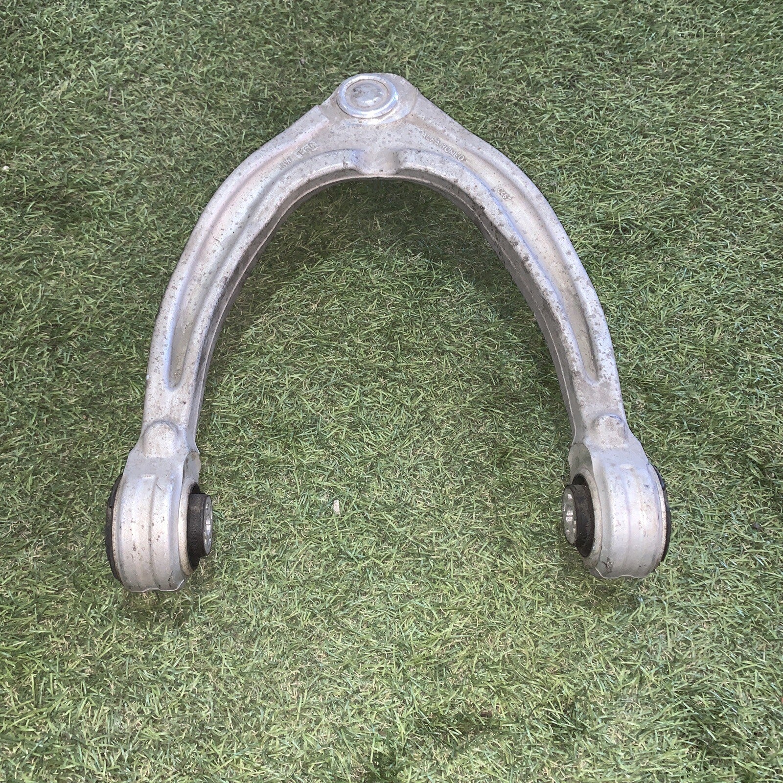 K206603 braccio sospensione superiore anteriore Destro per ALFA ROMEO STELVIO