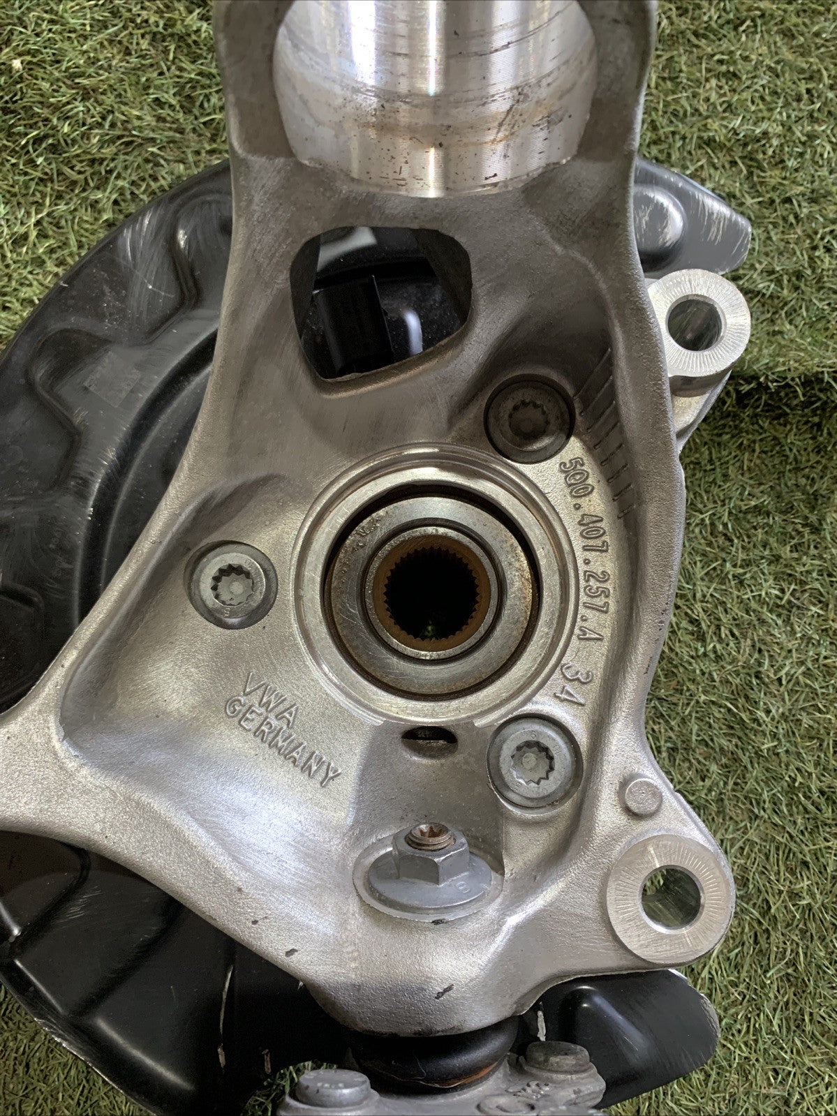 Mozzo Montante Fusello Anteriore Sinistro Volkswagen Tiguan 2023 1.5B 5Q0407257A