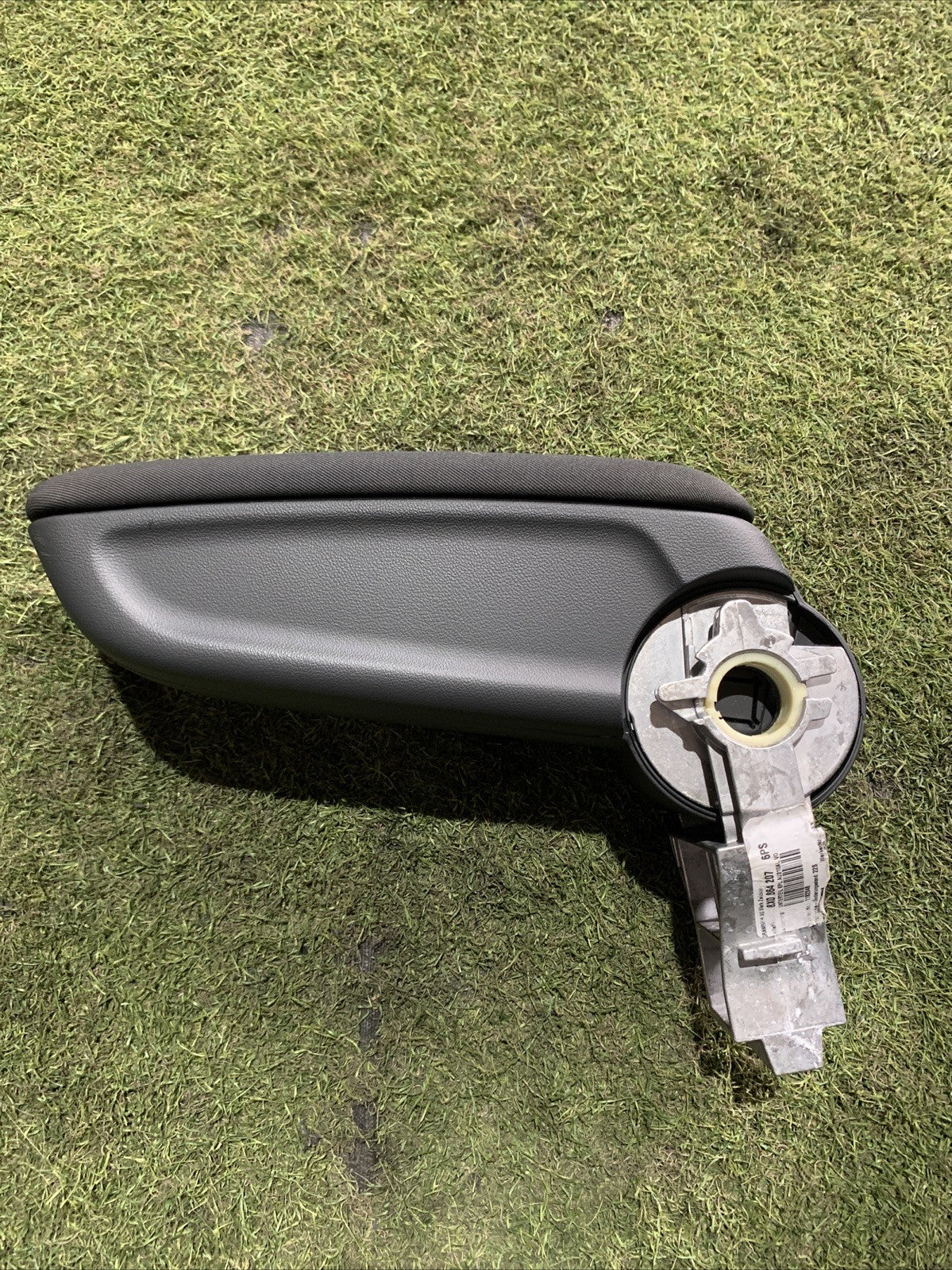 BRACCIOLO CENTRALE PER AUDI A1 Serie (8X1) 8X0864207 (10>14)