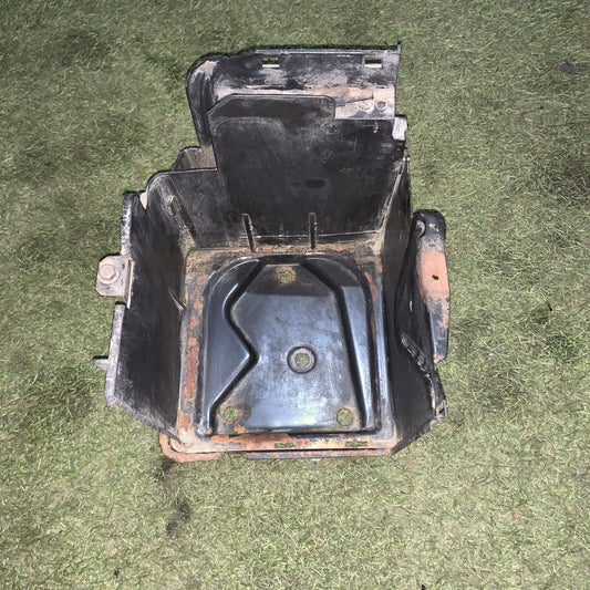 ALLOGGIO SUPPORTO BATTERIA COMPATIBILE CON  FIAT PUNTO 188 1.2 BZ  46546860