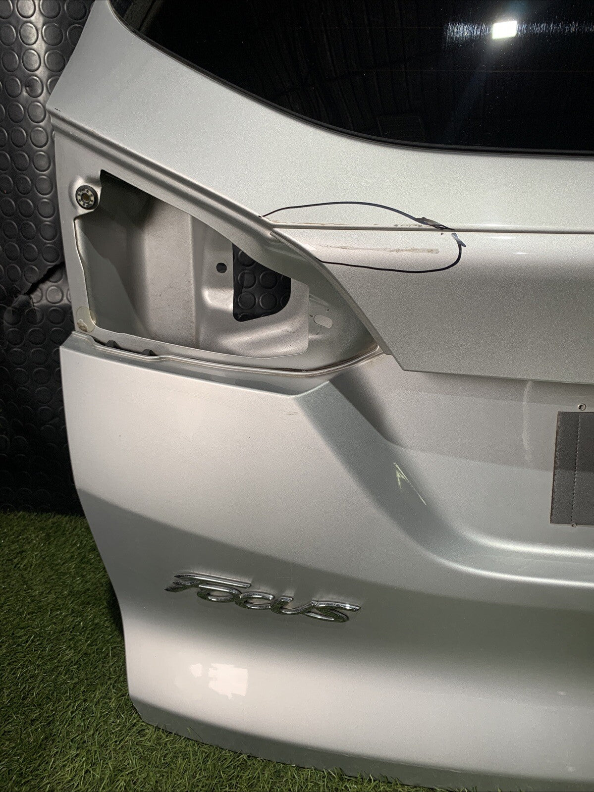 PORTELLONE / COFANO POSTERIORE FORD FOCUS Station Wagon ANNO: 2017