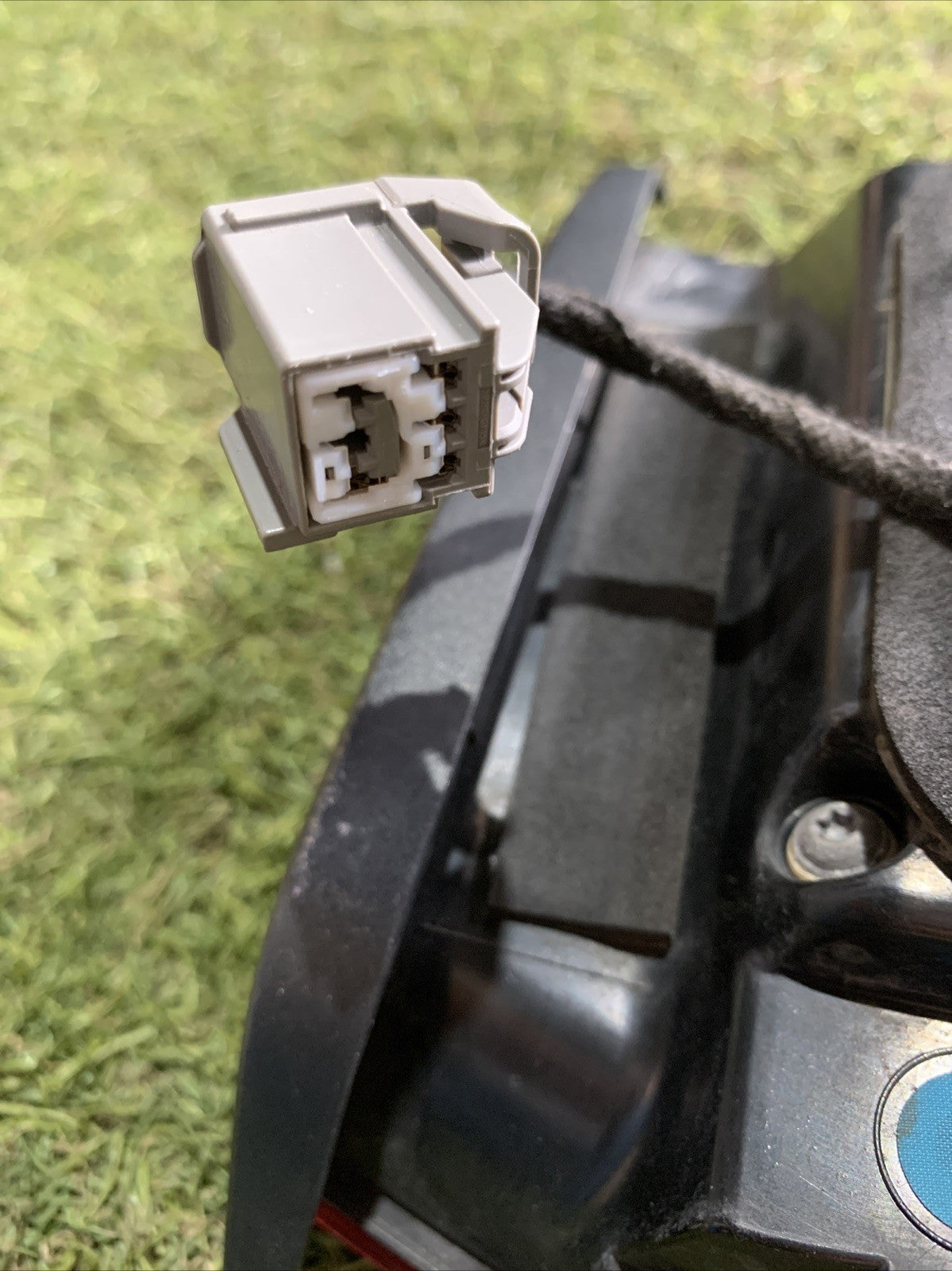 Stop Posteriore Destro Integrato nel Portello MASERATI Levante Serie (16)