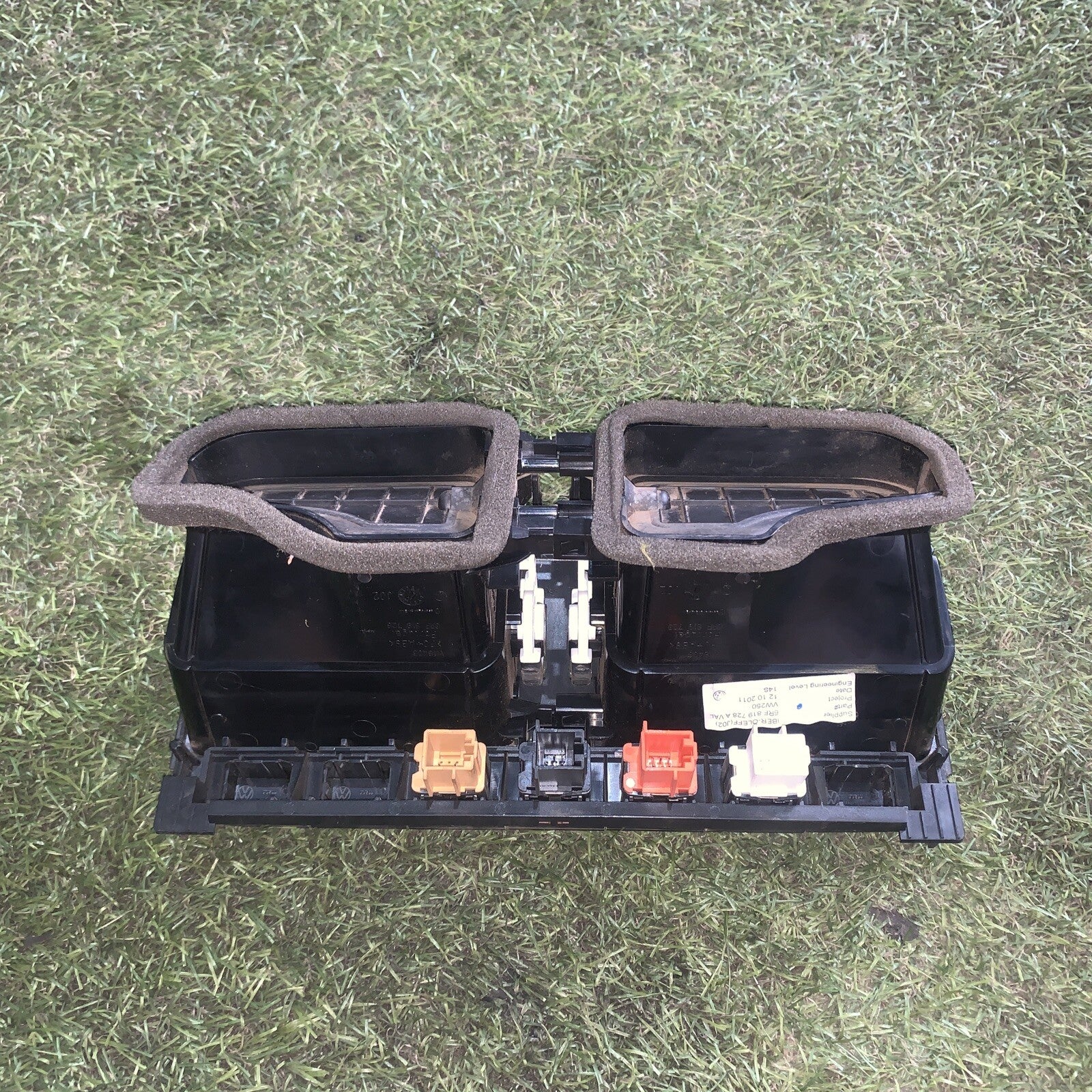 Bocchette aerazione cruscotto centrale VOLKSWAGEN POLO 6R codice 6RF819728A