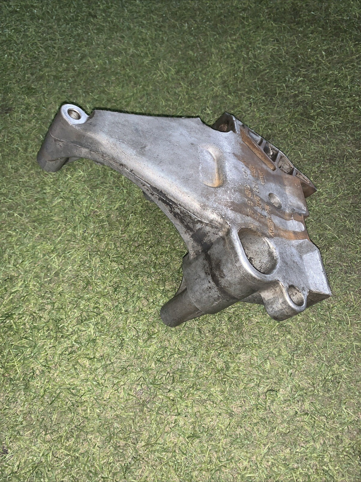 03G199207A SUPPORTO MOTORE Volkswagen Golf 5