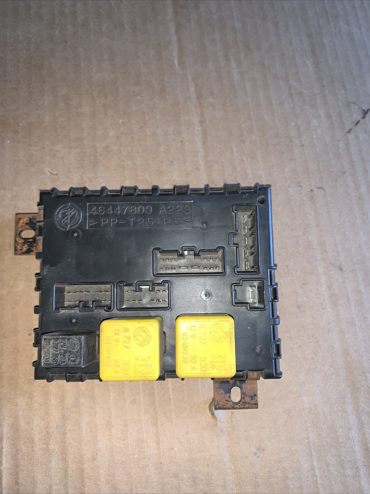 RICAMBI USATI 46447809 CENTRALINA PORTA FUSIBILI ALFA ROMEO 156 Berlina Se 58052