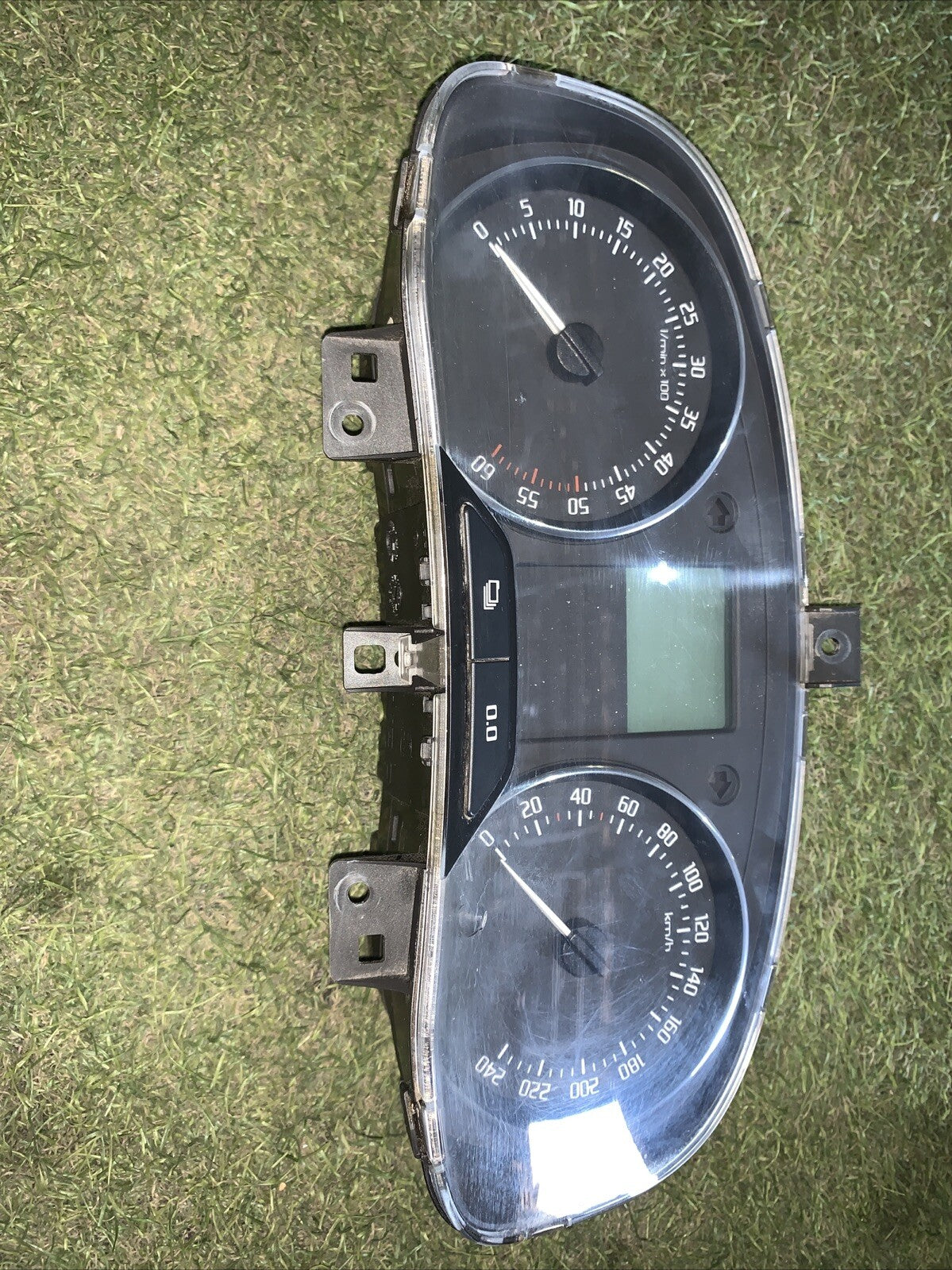 QUADRO QUADRANTE TACHIMETRO STRUMENTO STRUMENTAZIONE SKODA FABIA 2011 1.6 Diesel