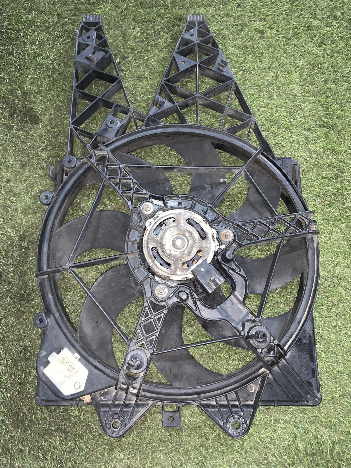 VENTOLA RADIATORE FIAT Bravo 2° Serie 882300200 Diesel 1.6 (0710) 1662629